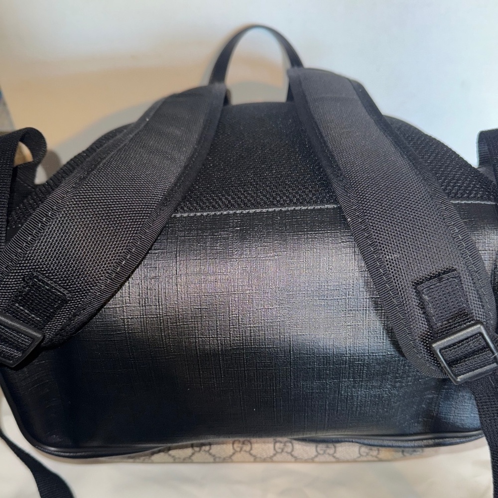 Men's Gucci GG Supreme Large Canvas/Calfskin Exterior Backpack - Picture 11 of 16